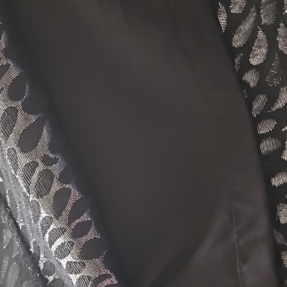 Loft Shiny Floral Firecracker Burst Design Skirt - Picture 6 of 6